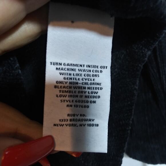 Ruby Rd. Women's Petite Black Ribbed Chenille Cowl Neck Pullover Sweater Size SP - Picture 6 of 7